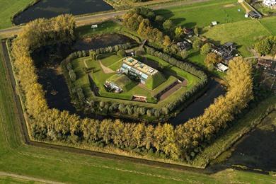 Biesbosch Fortenroute (70 km) fietsroute langs forten, sluizen & vestingstad Woudrichem