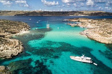 Wandeling op het eiland Comino: alle bezienswaardigheden + kaart