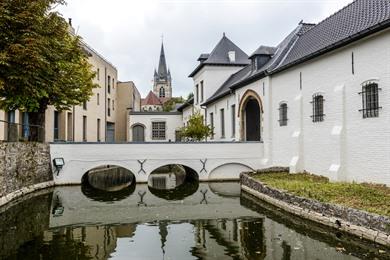 Ronse wandelroute van Art deco tot fabriekssteegjes