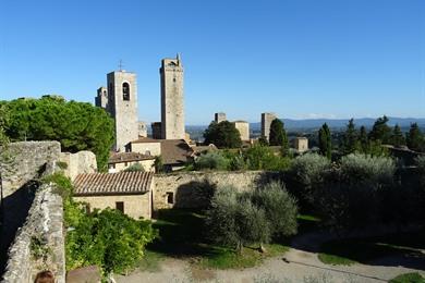 Wandeling in San Gimignano, de torenstad van Santa Fina
