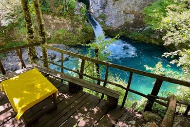 Wandeling Grunas Canyon & Blue Eye (17 km) vanuit Theth