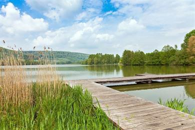 Wandeling rond Lac d'Echternach:  langs het meer en de Gallo-Romeinse villa