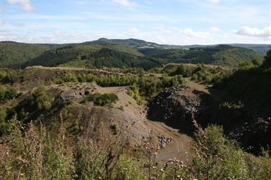 Wandeling langs de vulkaan Kalem